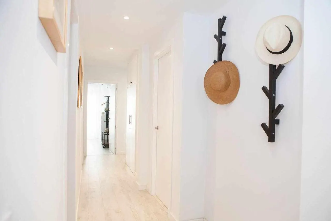 Isg Apartments Alhondiga Piso Nuevo Piscina Casco Antiguo8P 세비야 0*,